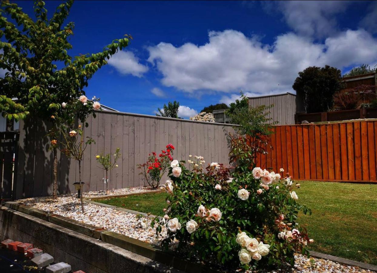 Spacious Utuhina Holiday House โรโตรัว ภายนอก รูปภาพ