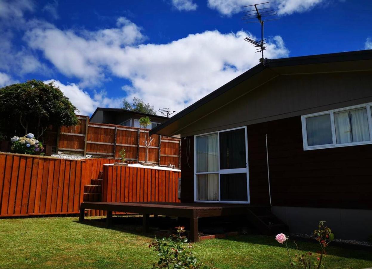 Spacious Utuhina Holiday House โรโตรัว ภายนอก รูปภาพ